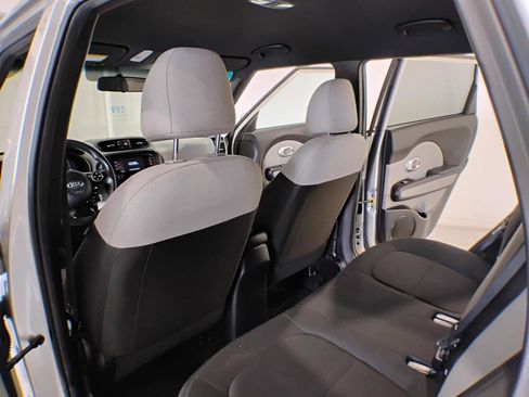Used 2019 Kia Soul image 11