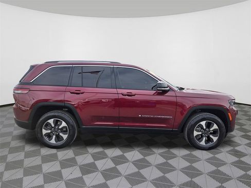 Used 2023 Jeep Grand Cherokee 4WD 4xe image 6