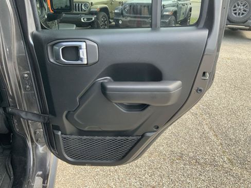 Used 2021 Jeep Wrangler Unlimited Sport AWD/4WD image 46
