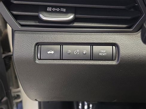 Used 2025 Nissan Altima 2.5 S image 25