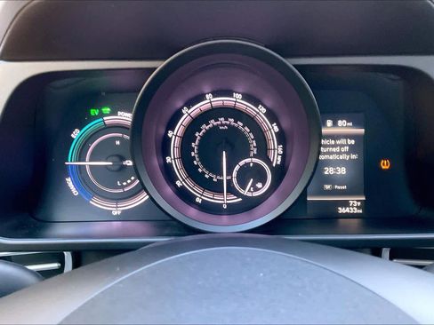 Used 2023 Hyundai Elantra Blue image 24