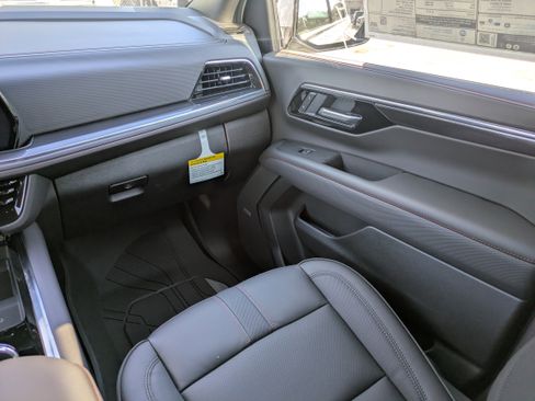 New 2025 Chevrolet Suburban RST w/ RST Capability Package image 11