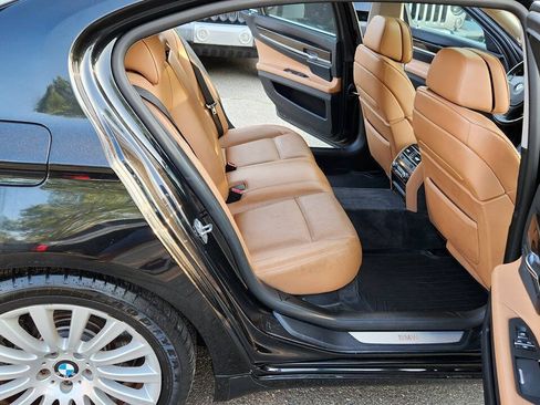 Used 2011 BMW 750Li xDrive AWD/4WD image 42