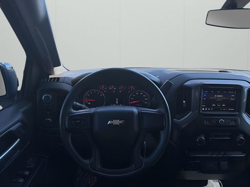 Used 2020 Chevrolet Silverado 1500 Custom w/ Custom Value Package AWD/4WD image 23