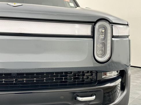 Used 2022 Rivian R1T Adventure image 5