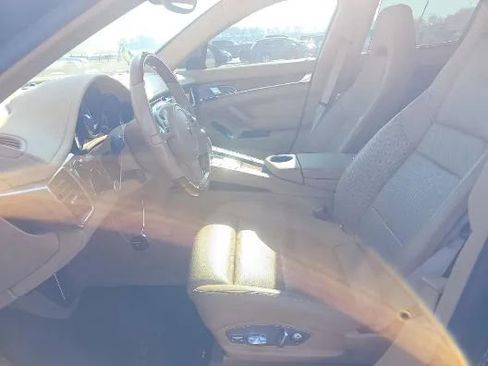 Used 2012 Porsche Panamera S image 9