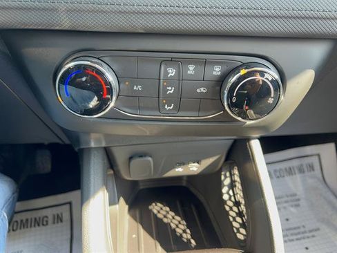 Used 2024 Chevrolet TrailBlazer LS w/ LS Convenience Package AWD/4WD image 19