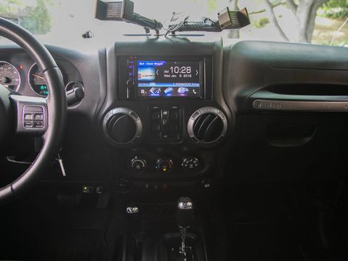 Used 2017 Jeep Wrangler Unlimited Sport w/ Quick Order Package 24S image 16