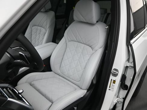New 2026 BMW X5 sDrive40i w/ Climate Comfort Package RWD image 13