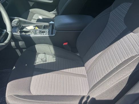 Used 2025 Kia Sorento LX FWD image 23