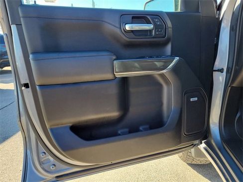 Used 2022 GMC Sierra 1500 AT4 w/ AT4 Premium Package image 18