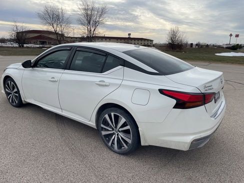 Used 2021 Nissan Altima 2.5 SR w/ SR Premium Package image 5