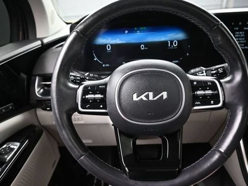 Used 2023 Kia Carnival SX Prestige w/ Paint Protection Package FWD image 8