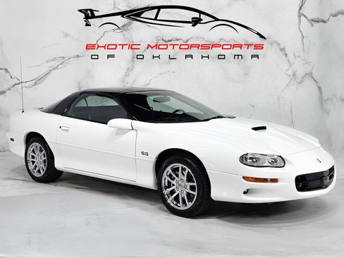 Used 2000 Chevrolet Camaro Z28 w/ SS Performance/Appearance Pkg image 1
