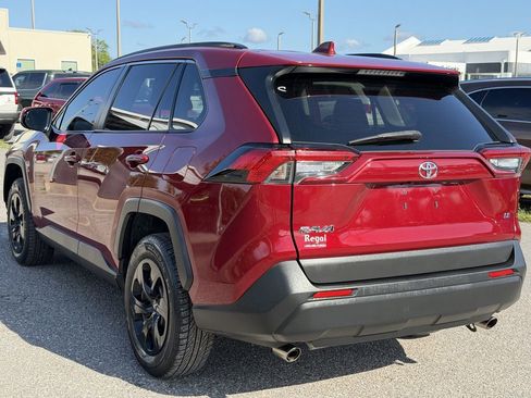 Used 2019 Toyota RAV4 LE FWD image 7