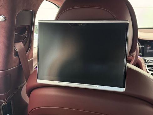 Used 2020 Bentley Flying Spur W12 image 62