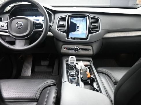 Certified 2023 Volvo XC90 B6 Ultimate w/ Protection Package Premier AWD/4WD image 9