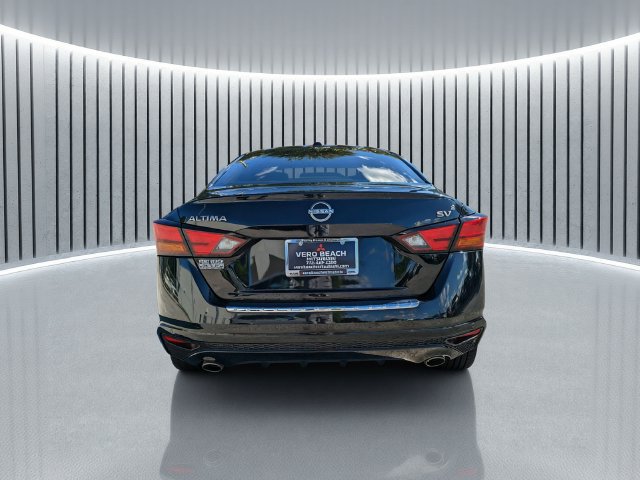 Used 2023 Nissan Altima 2.5 SV w/ SV Premium Package FWD image 5