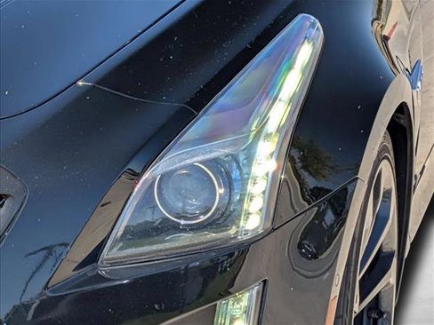 Used 2018 Cadillac CTS V w/ Luxury Package RWD image 9
