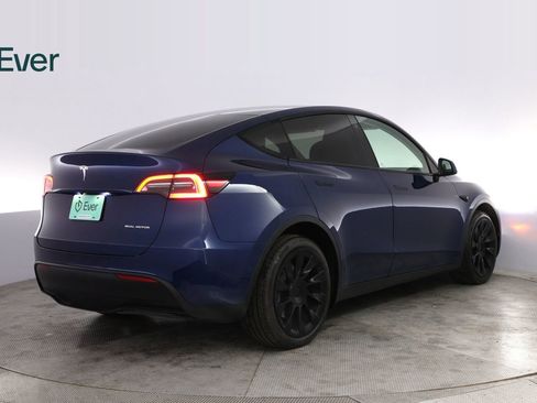Used 2021 Tesla Model Y Long Range image 3