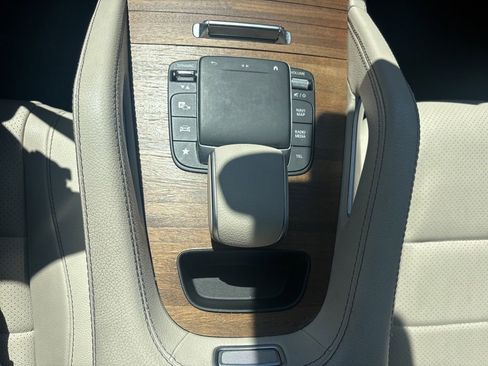 Used 2022 Mercedes-Benz GLE 350 4MATIC image 19