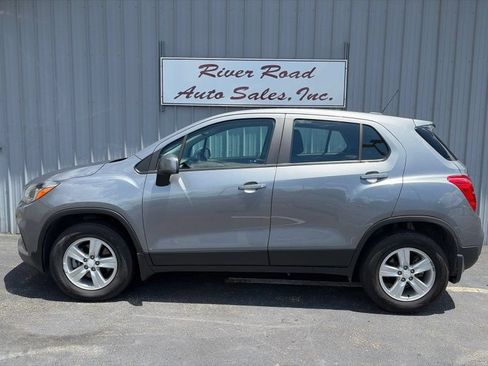 Used 2020 Chevrolet Trax LS w/ LPO, Protection Package AWD/4WD image 13