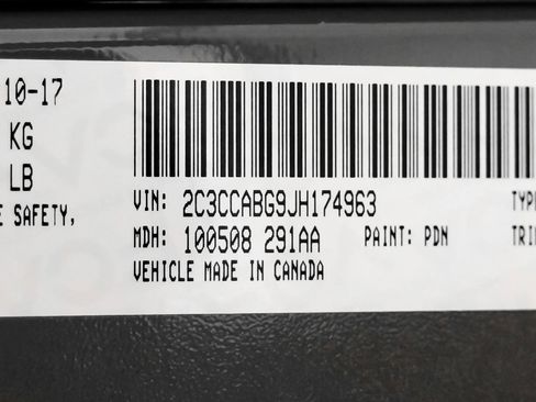 Used 2018 Chrysler 300 S w/ 300S Premium Group RWD image 76