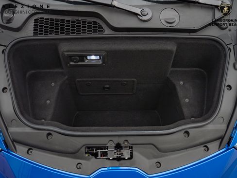 Used 2024 Lamborghini Huracan Tecnica image 9