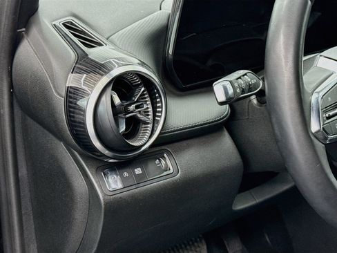 Used 2025 Chevrolet Equinox LT FWD image 17