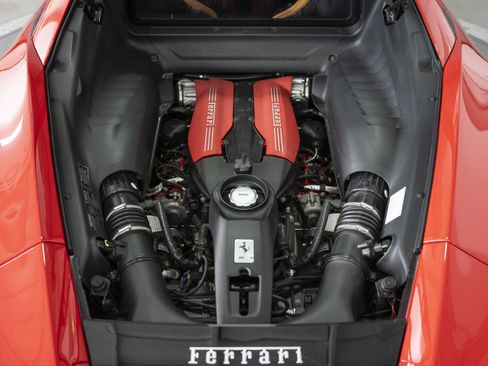 Used 2018 Ferrari 488 GTB RWD image 48