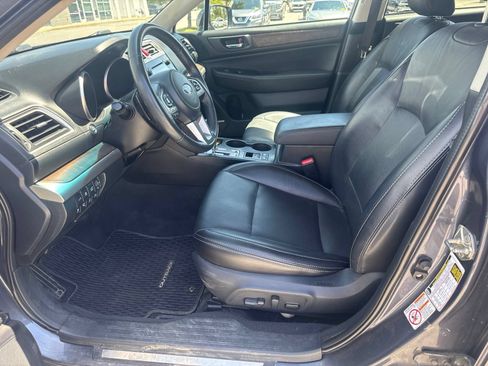 Used 2017 Subaru Outback 2.5i Limited AWD/4WD image 13