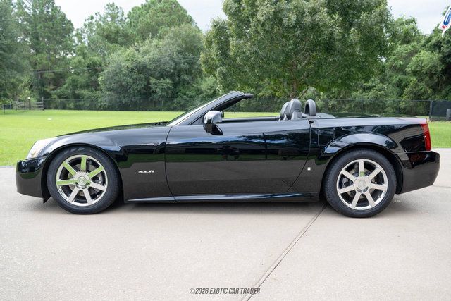 Used 2006 Cadillac XLR RWD image 3