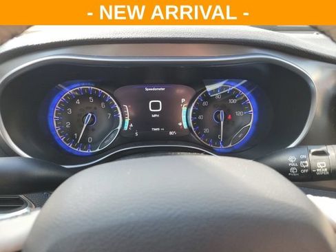 Used 2019 Chrysler Pacifica Limited FWD image 9