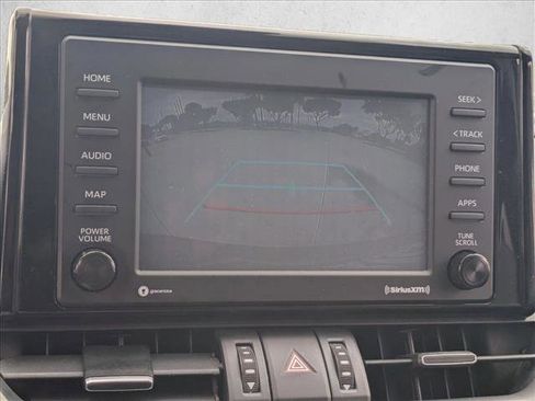 Used 2020 Toyota RAV4 XLE Premium image 12