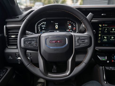 Used 2024 GMC Sierra 2500 AT4 w/ AT4 Premium Plus Package image 6