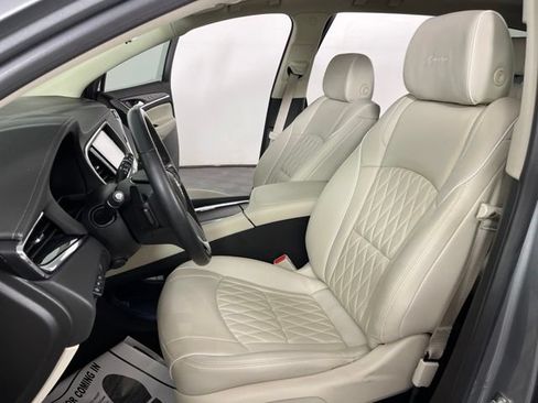 Used 2023 Buick Enclave Avenir w/ Avenir Technology Package FWD image 20