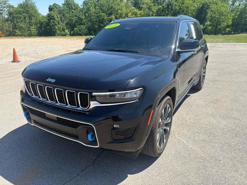 Used 2023 Jeep Grand Cherokee Overland AWD/4WD image 7