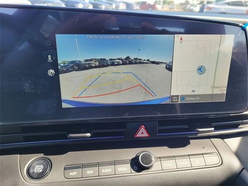 New 2025 Hyundai Elantra SEL image 9