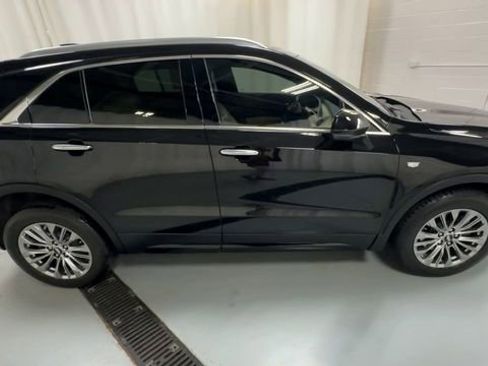 Certified 2024 Cadillac XT4 Premium Luxury w/ Cold Weather Package image 9