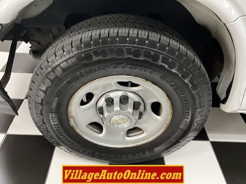 Used 2021 Chevrolet Express 2500 Extended w/ Driver Convenience Package RWD image 10