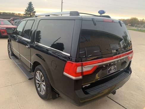 Used 2016 Lincoln Navigator L Select image 5