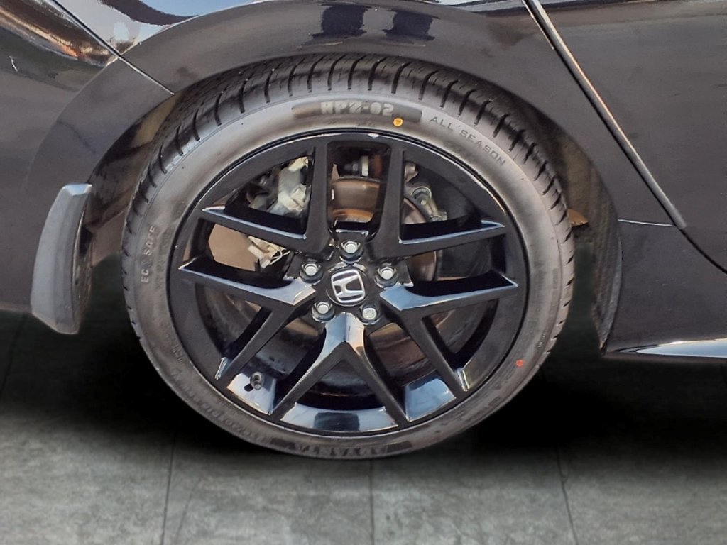 Used 2023 Honda Civic Sport image 9