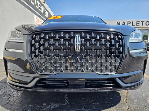 Used 2025 Lincoln Corsair Reserve w/ Equipment Group 202A image 8