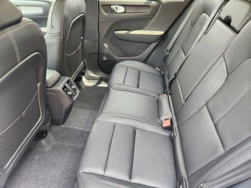 New 2026 Volvo XC40 B5 Plus w/ Climate Package AWD/4WD image 19
