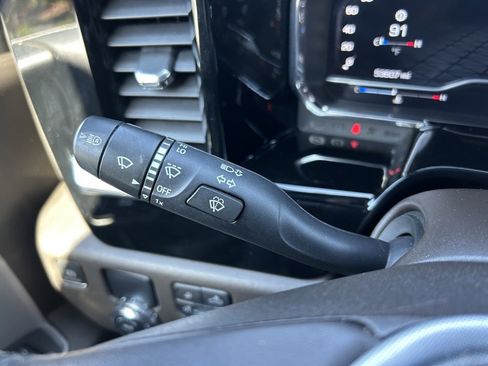 Used 2022 GMC Sierra 1500 SLT image 49