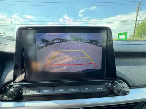 Used 2022 Kia Forte LXS w/ LXS Technology Package FWD image 18