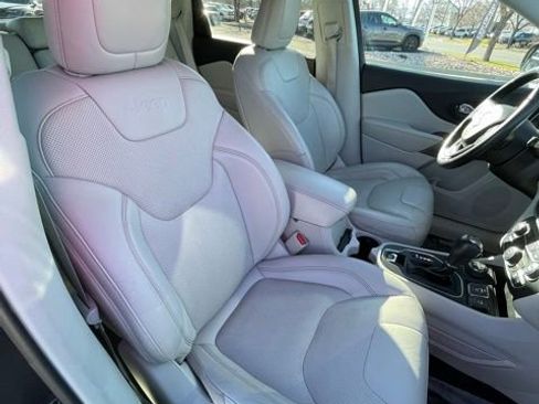 Used 2021 Jeep Cherokee Latitude Lux w/ Trailer Tow Group image 13