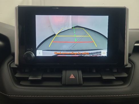 Used 2025 Toyota RAV4 XLE AWD/4WD image 35