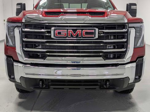 Used 2024 GMC Sierra 2500 SLE w/ SLE Value Package; image 2