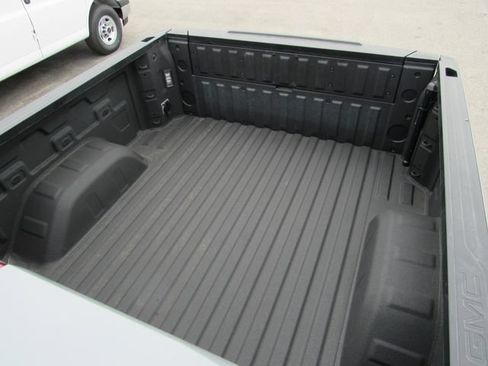 Used 2025 GMC Sierra 1500 Denali w/ Denali Reserve Package AWD/4WD image 34